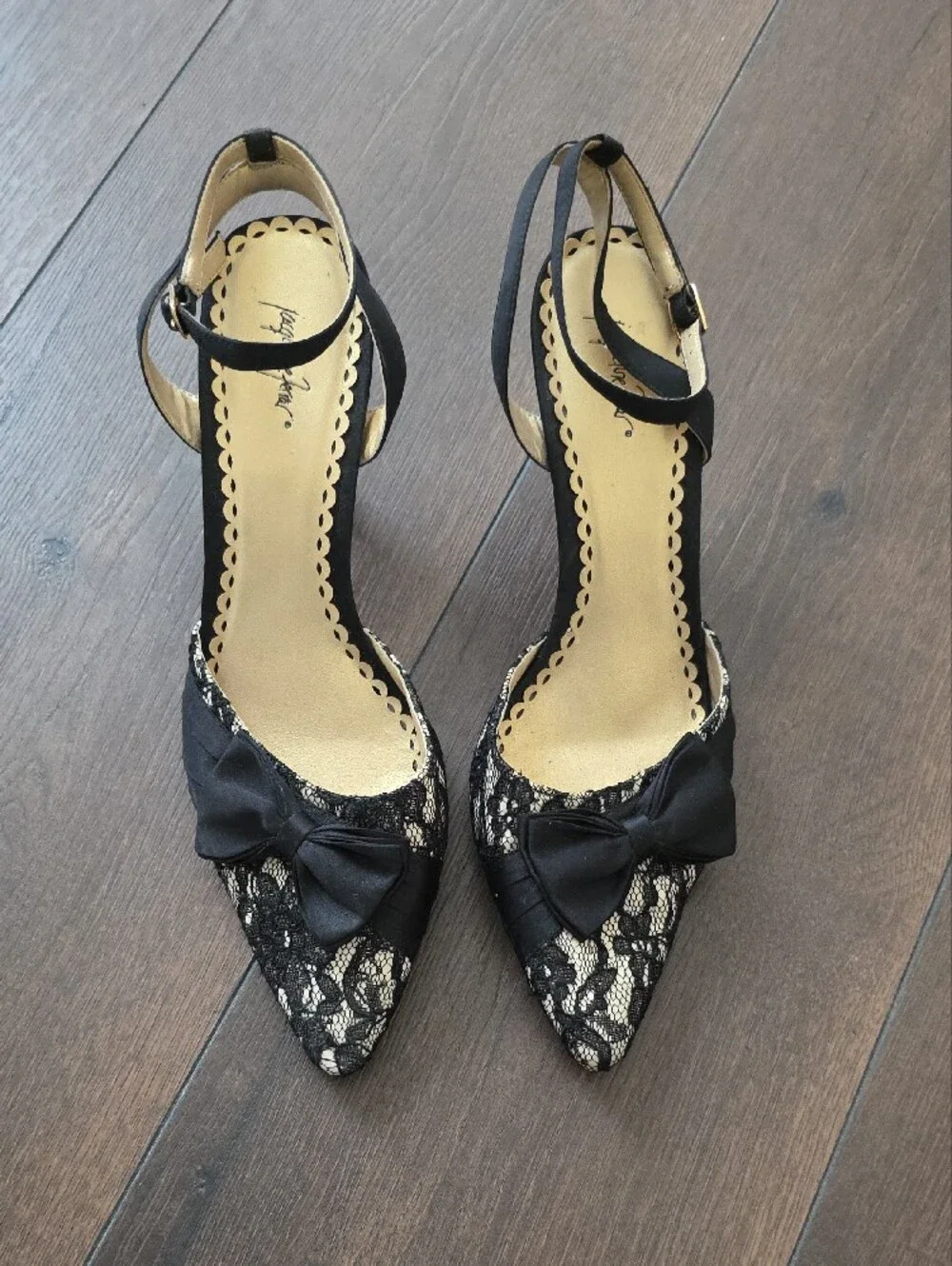 Jacqueline Ferrar refined black